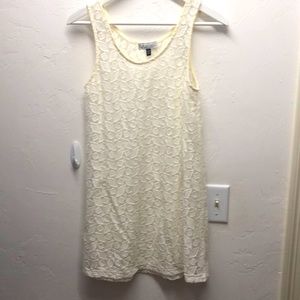 Women’s lace long tank